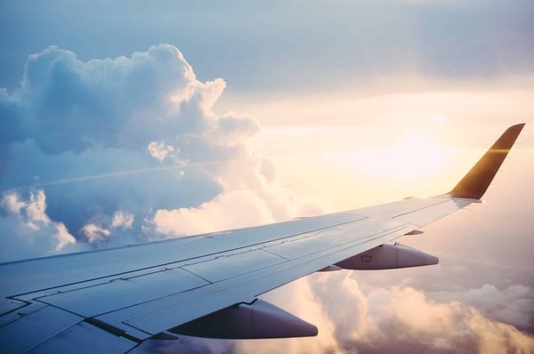 Les meilleurs sites et applications pour dénicher des bons plans de voyage
